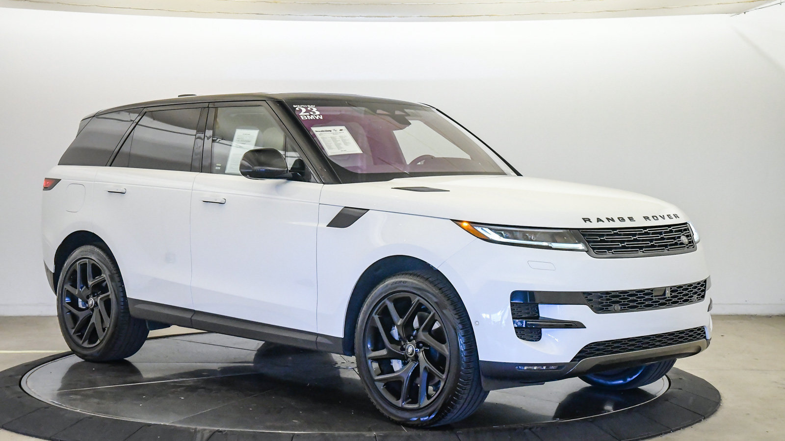 Used 2023 Land Rover Range Rover Sport SE AWD/4WD image 6