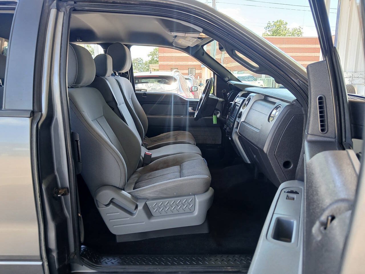 Used 2012 Ford F150 XLT w/ XLT Chrome Pkg AWD/4WD image 10