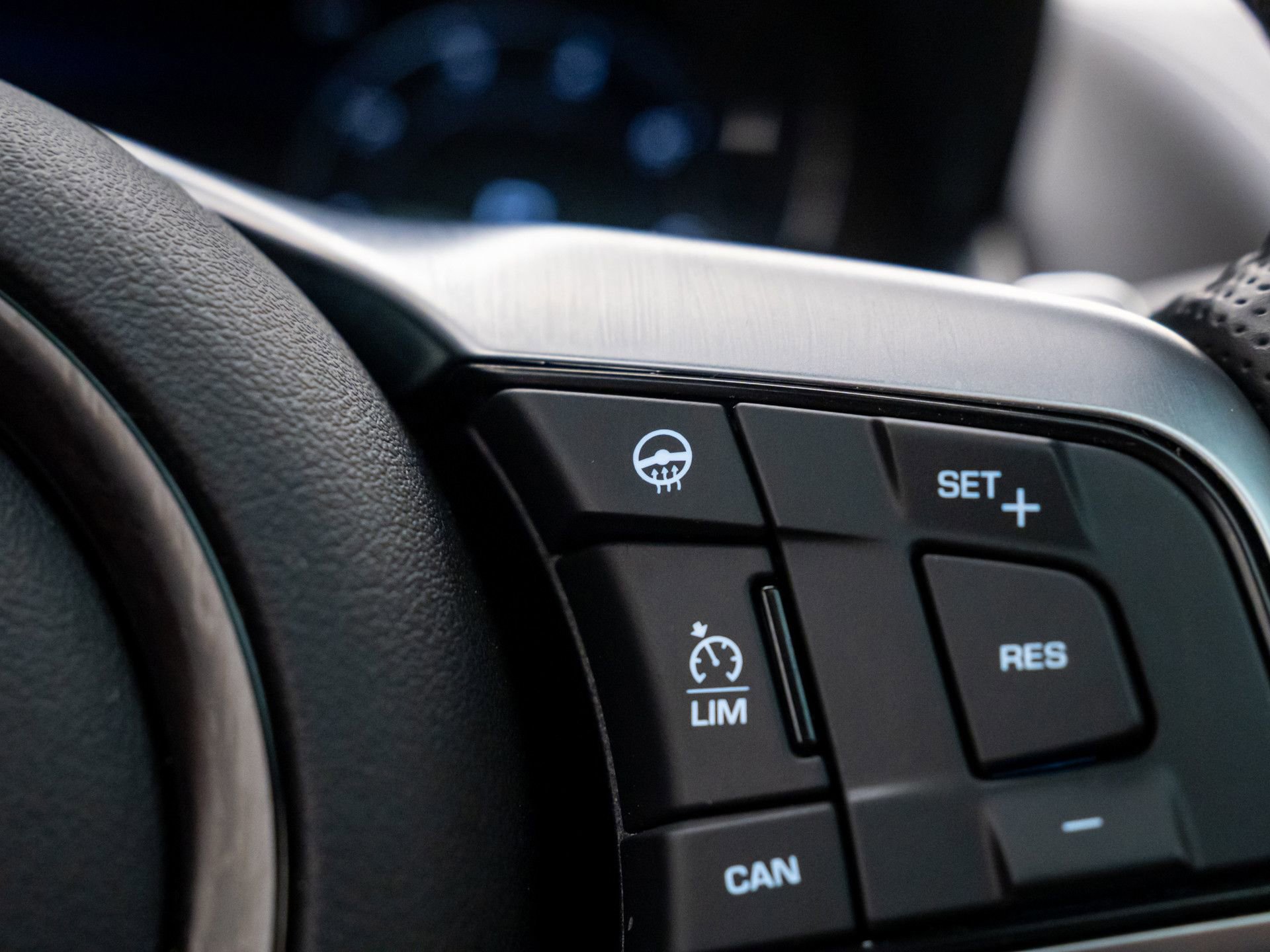 Used 2023 Jaguar F-TYPE R image 27