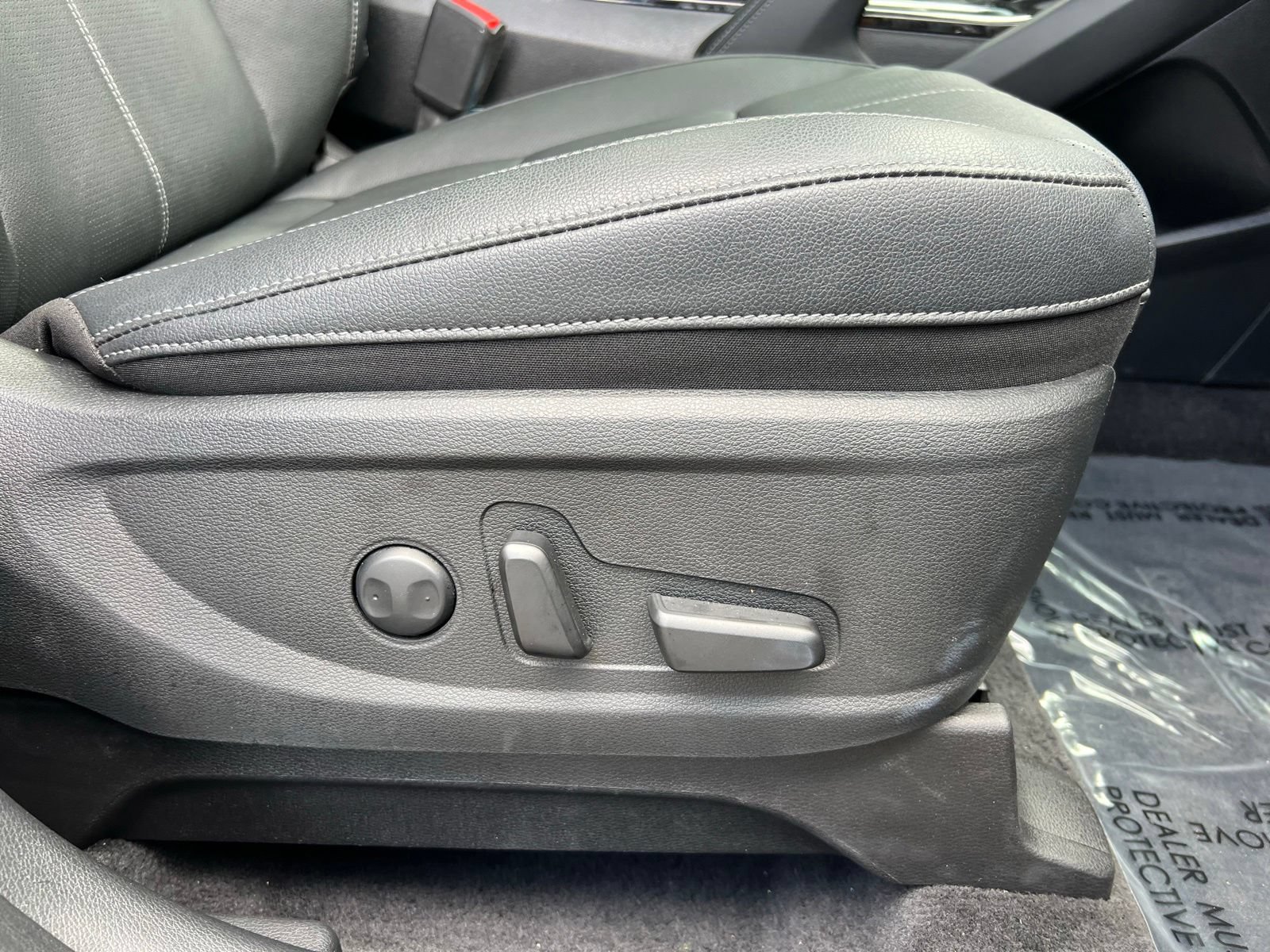 Used 2025 Kia Telluride EX w/ EX Captain's Chair Package FWD image 66