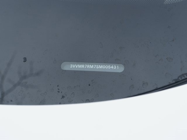 Used 2025 Volkswagen Tiguan SE w/ Panoramic Sunroof Package image 31