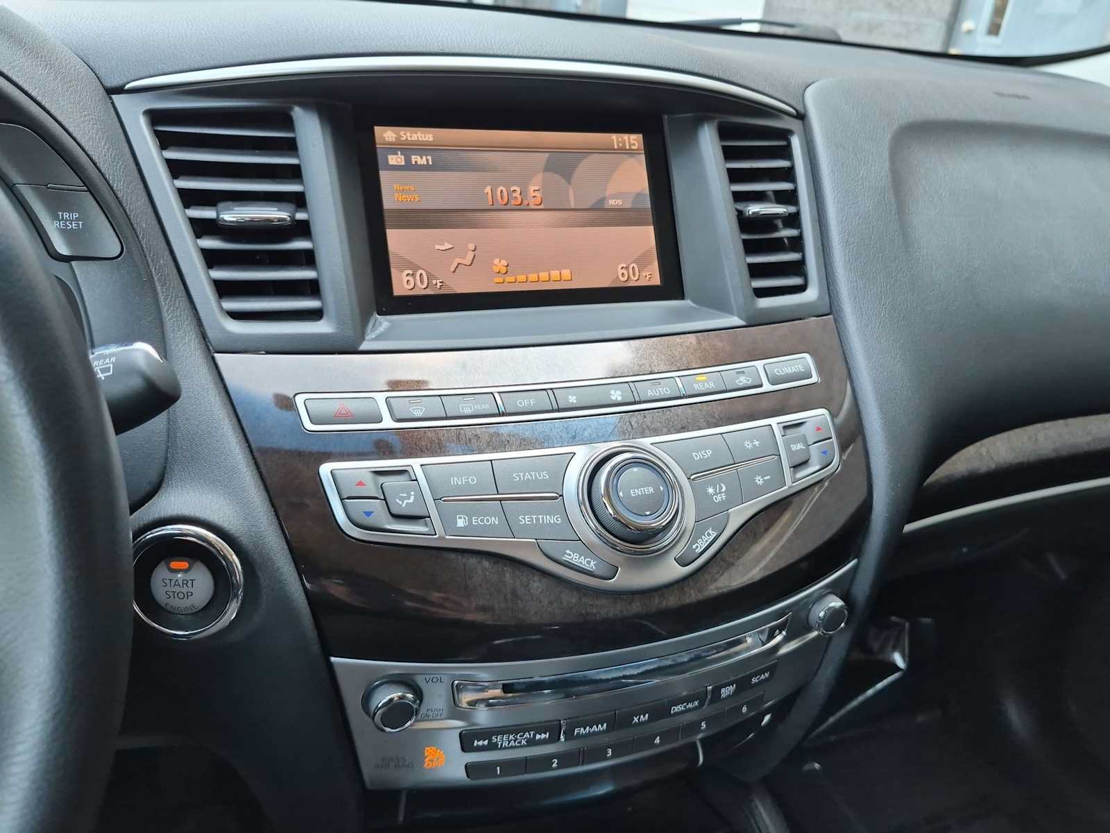 Used 2015 INFINITI QX60 Luxe w/ Cargo Package AWD/4WD image 28