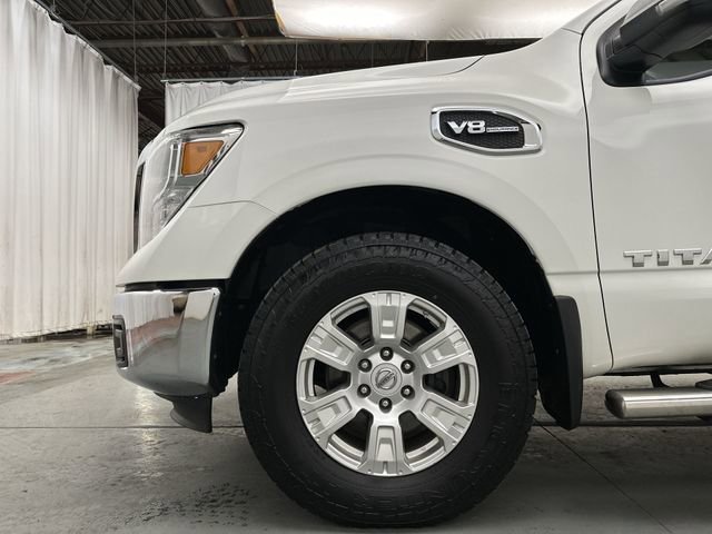Used 2017 Nissan Titan SV AWD/4WD image 21