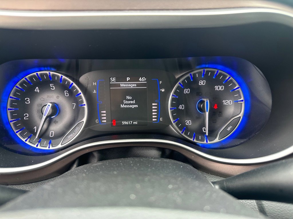 Used 2023 Chrysler Voyager LX image 18