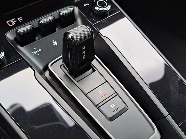 Certified 2024 Porsche 911 Carrera GTS image 25