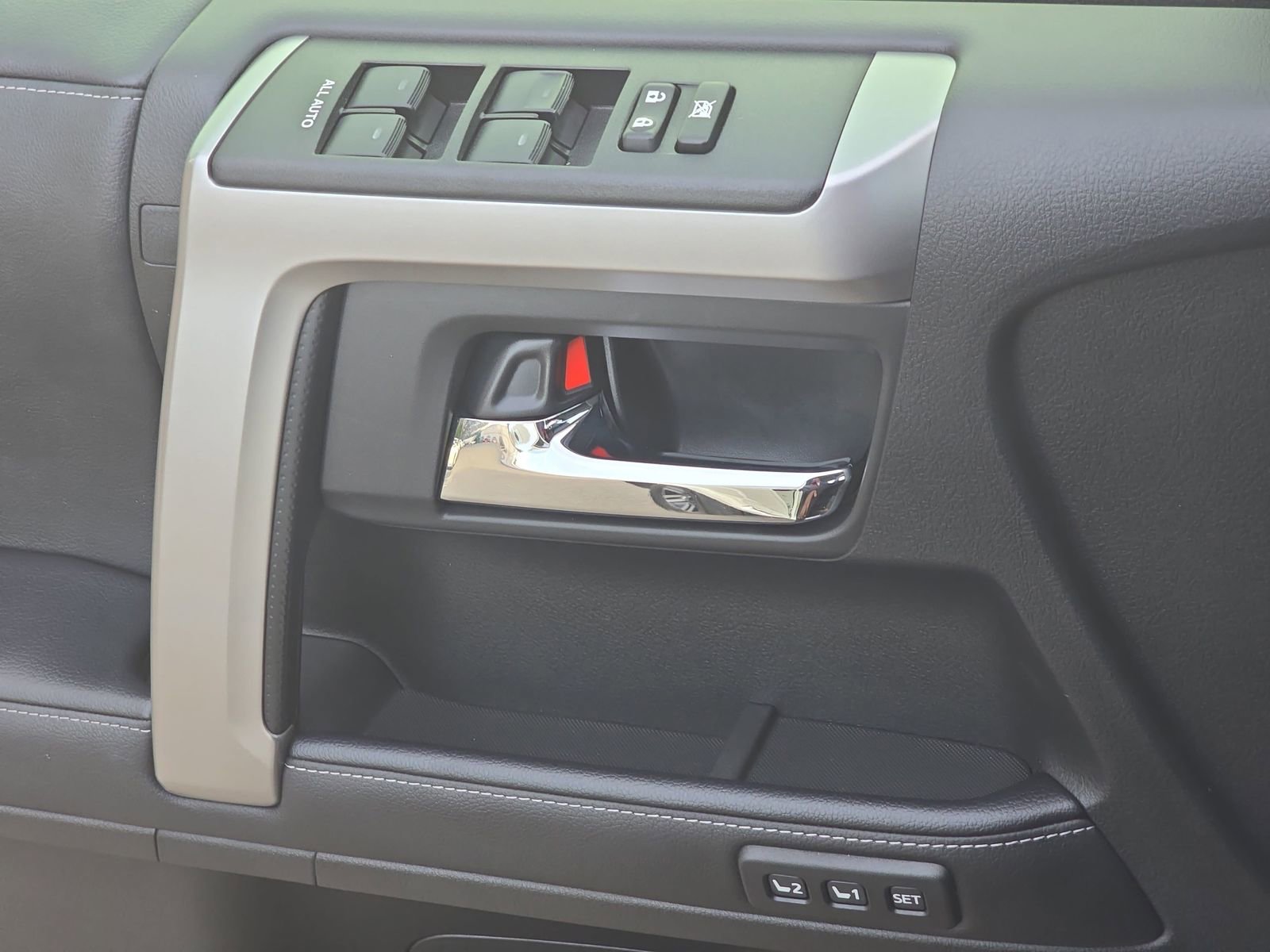 Used 2023 Toyota 4Runner Limited image 34