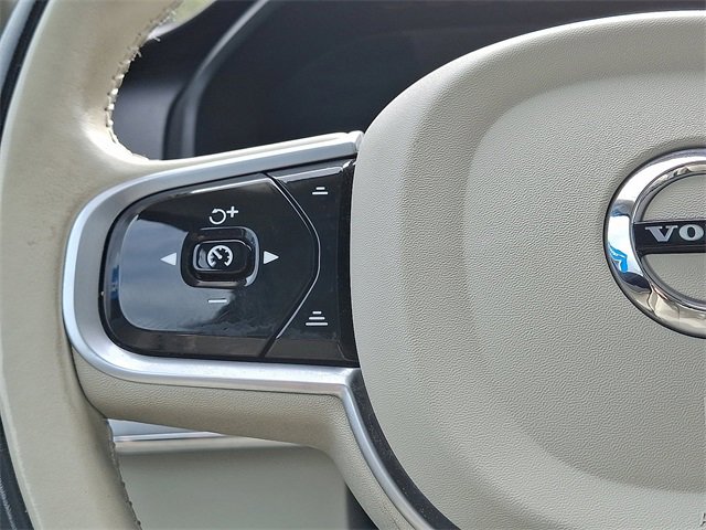 Used 2022 Volvo XC90 T5 Momentum w/ Climate Package image 23