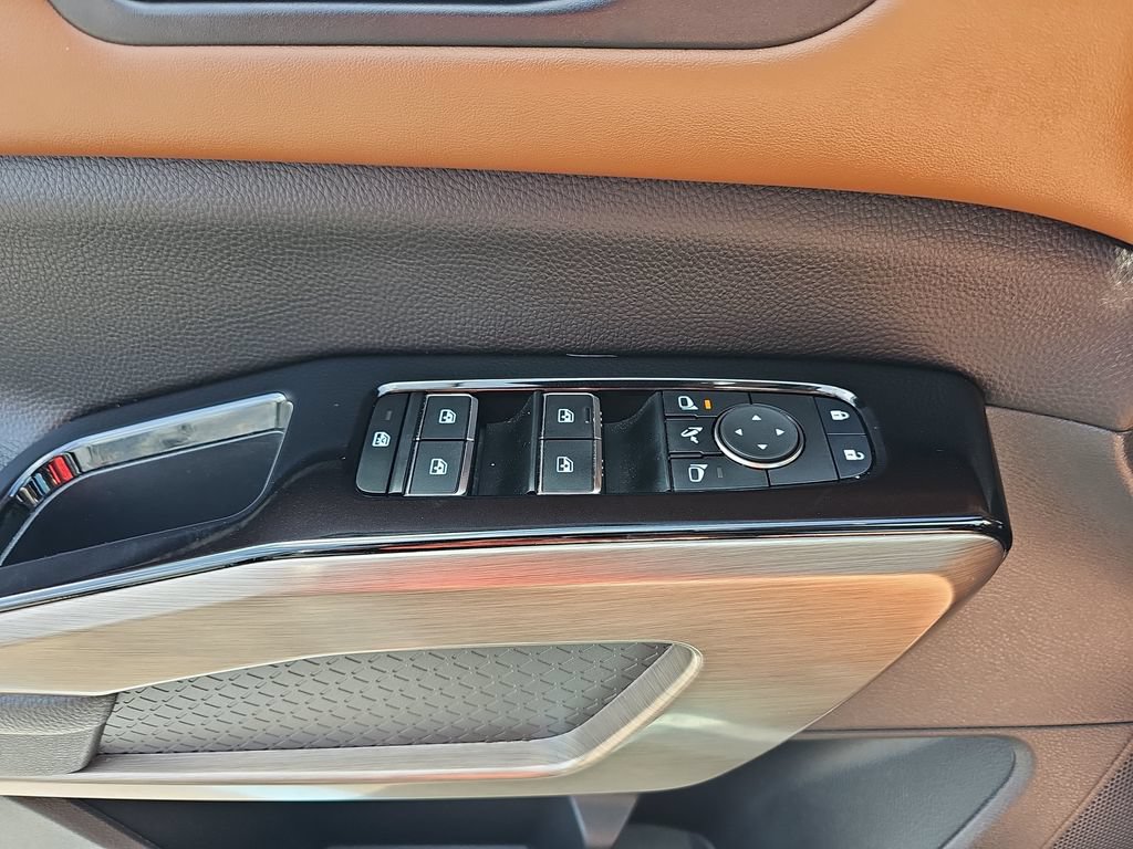 Used 2024 Nissan Pathfinder Platinum FWD image 27