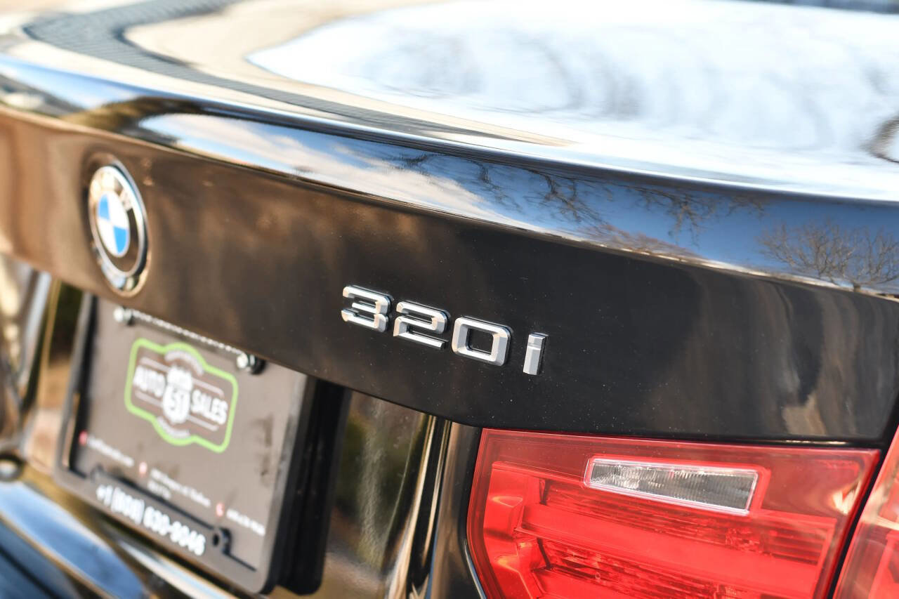 Used 2015 BMW 320i Sedan image 8