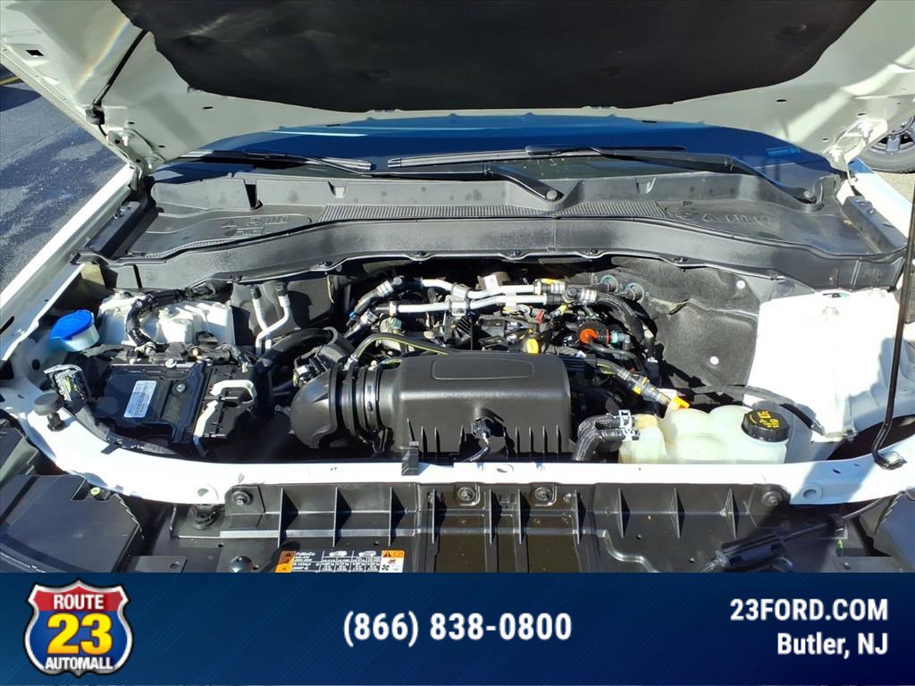 Certified 2022 Ford Explorer XLT w/ Equipment Group 202A image 23