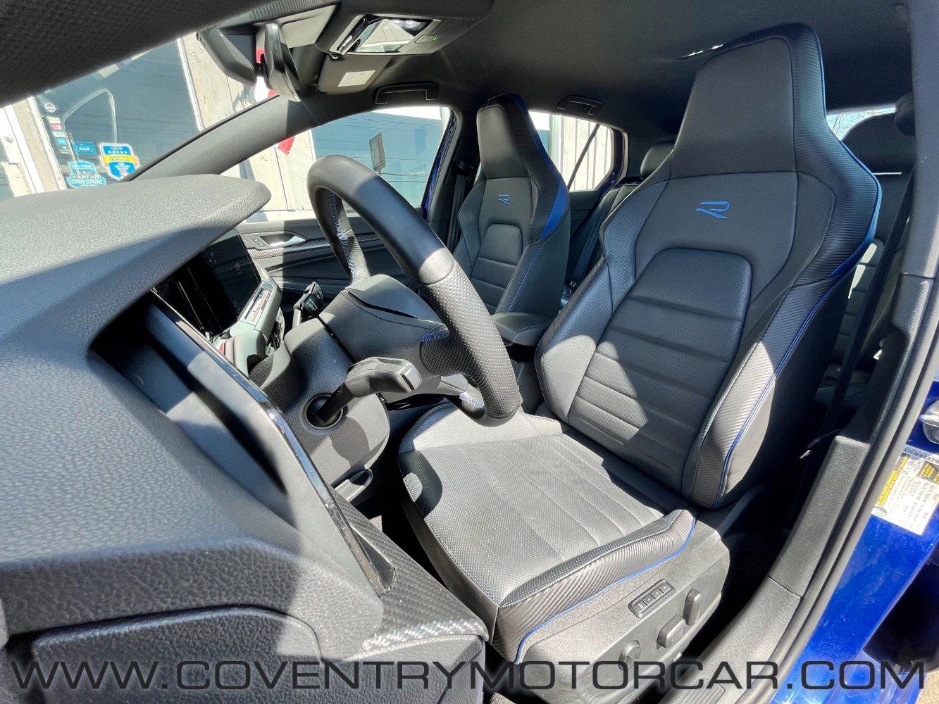 Used 2023 Volkswagen Golf 20th Anniversary Edition image 31