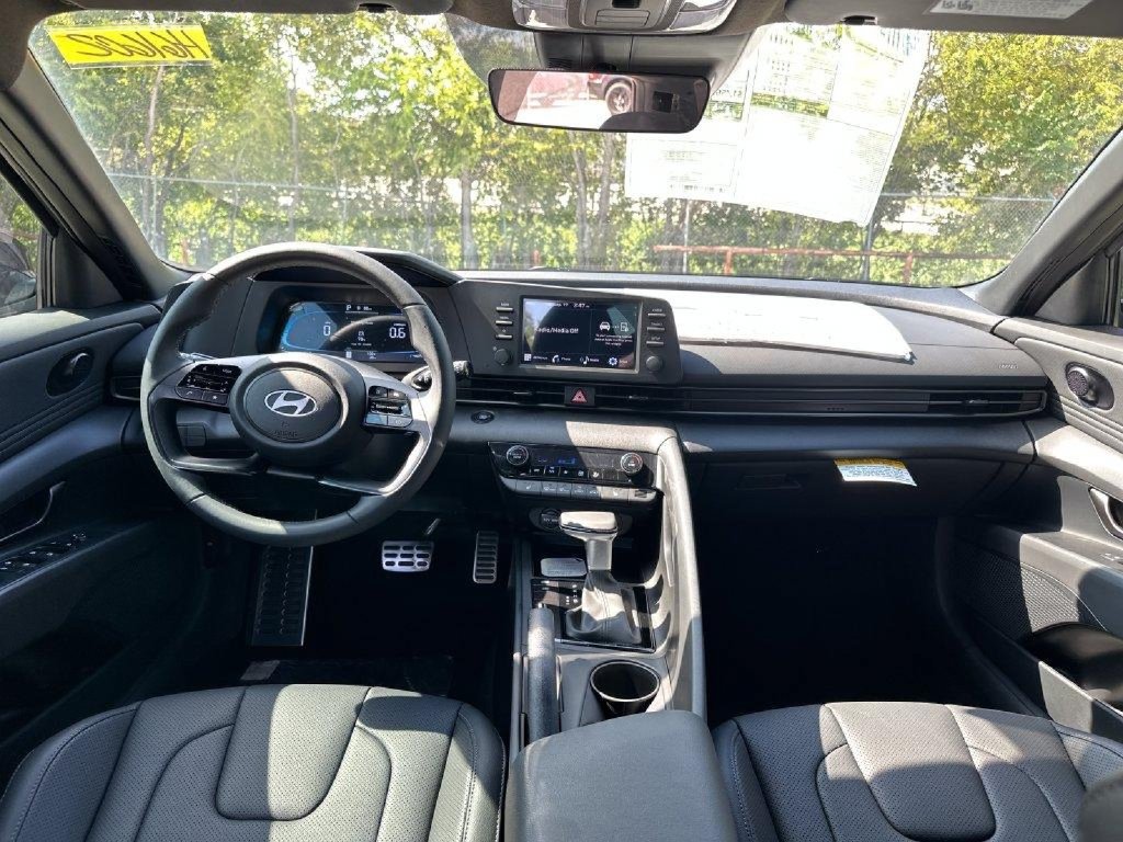 New 2026 Hyundai Elantra SEL Sport FWD image 15
