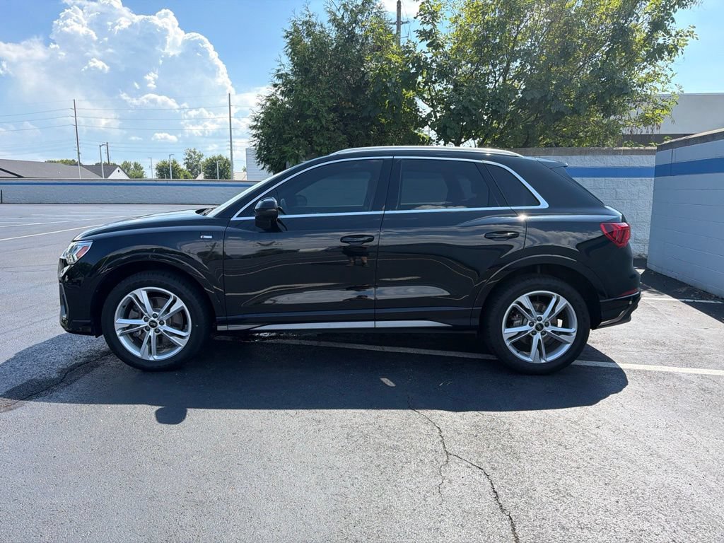 Used 2024 Audi Q3 2.0T Premium Plus AWD/4WD image 2