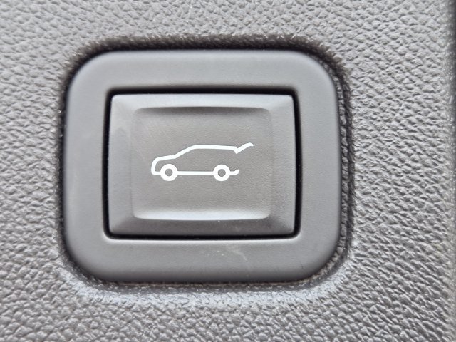 Used 2024 Chevrolet Equinox LT FWD image 18