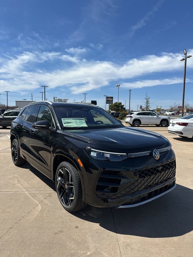 New 2026 Volkswagen Tiguan SEL R-Line AWD/4WD image 3