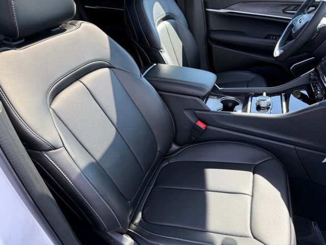 New 2025 Jeep Grand Cherokee Limited image 12