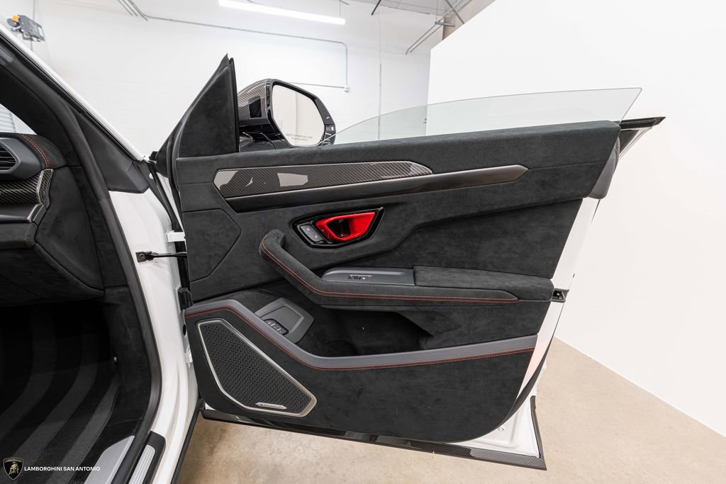 Used 2023 Lamborghini Urus Performante image 35