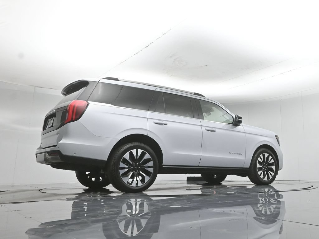 Used 2025 Ford Expedition Platinum w/ Driver's Package AWD/4WD image 56