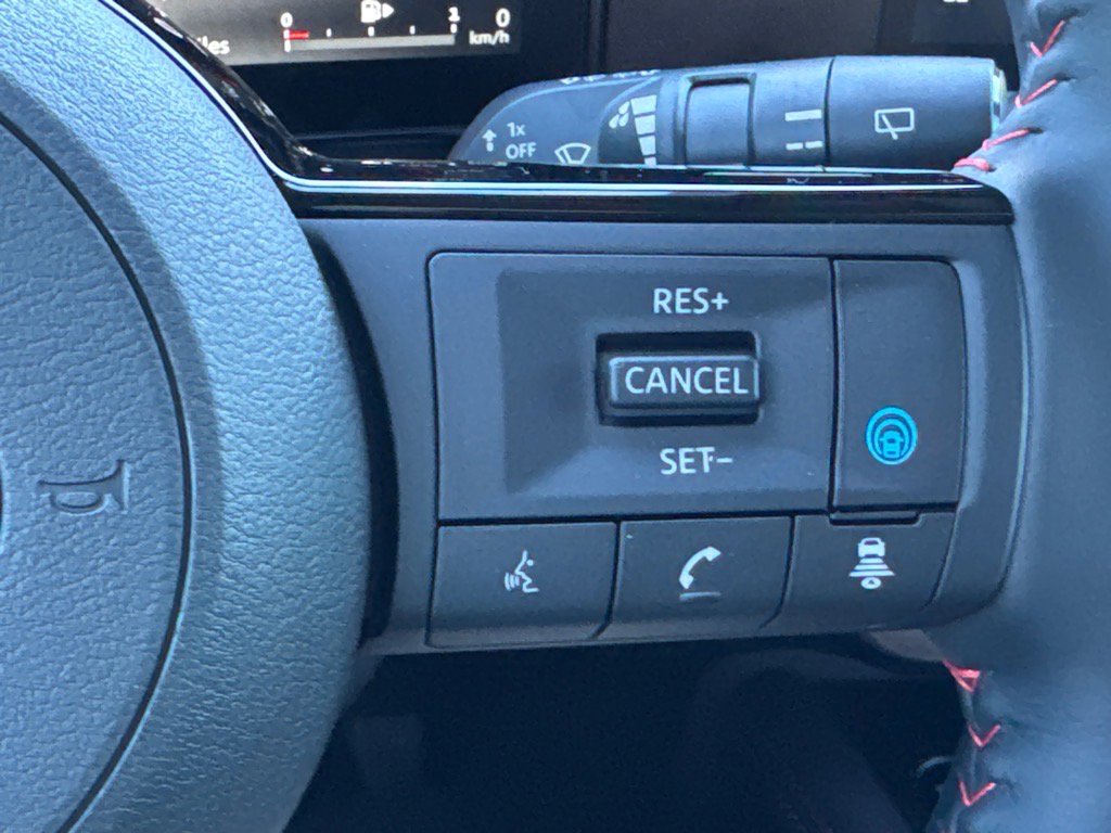 New 2026 Nissan Kicks SR FWD image 17