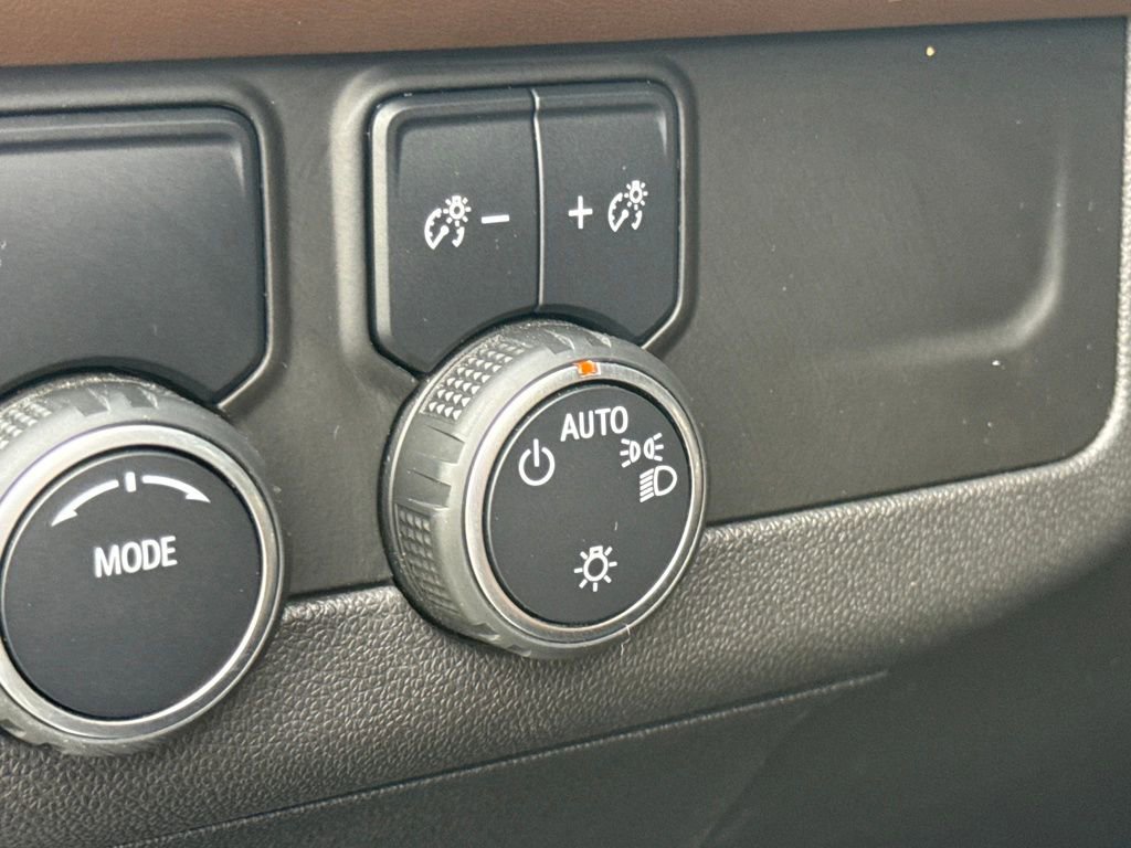 Used 2021 Chevrolet Suburban High Country image 16