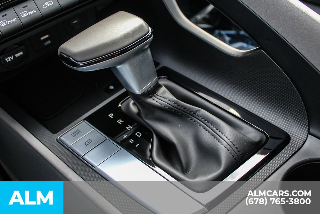 Used 2025 Hyundai Elantra Sport image 36