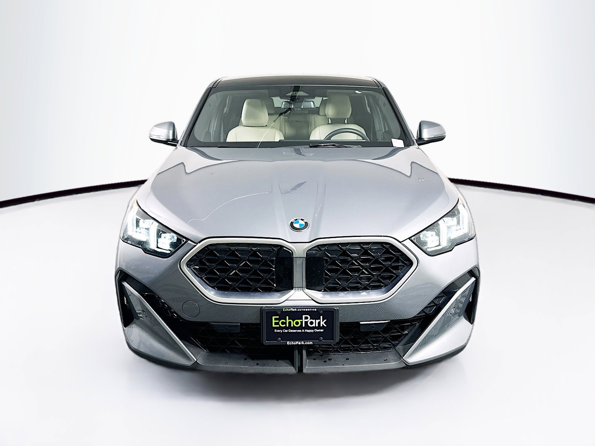 Used 2025 BMW X2 xDrive28i image 2