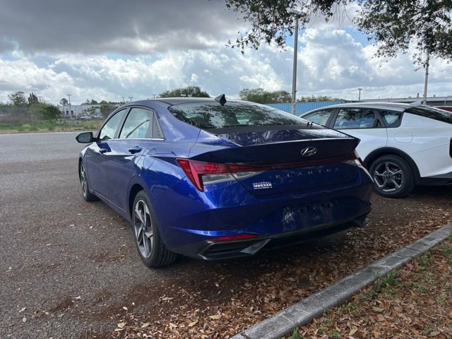 Used 2021 Hyundai Elantra SEL w/ Convenience + Premium Package FWD image 9