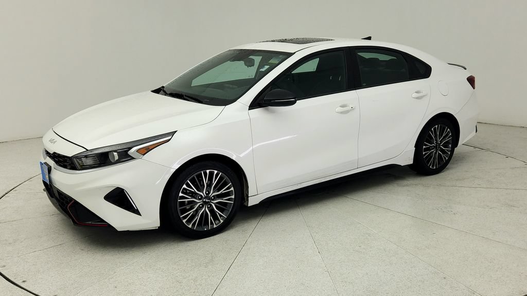Used 2024 Kia Forte GT-Line w/ GT-Line Premium Package FWD image 4