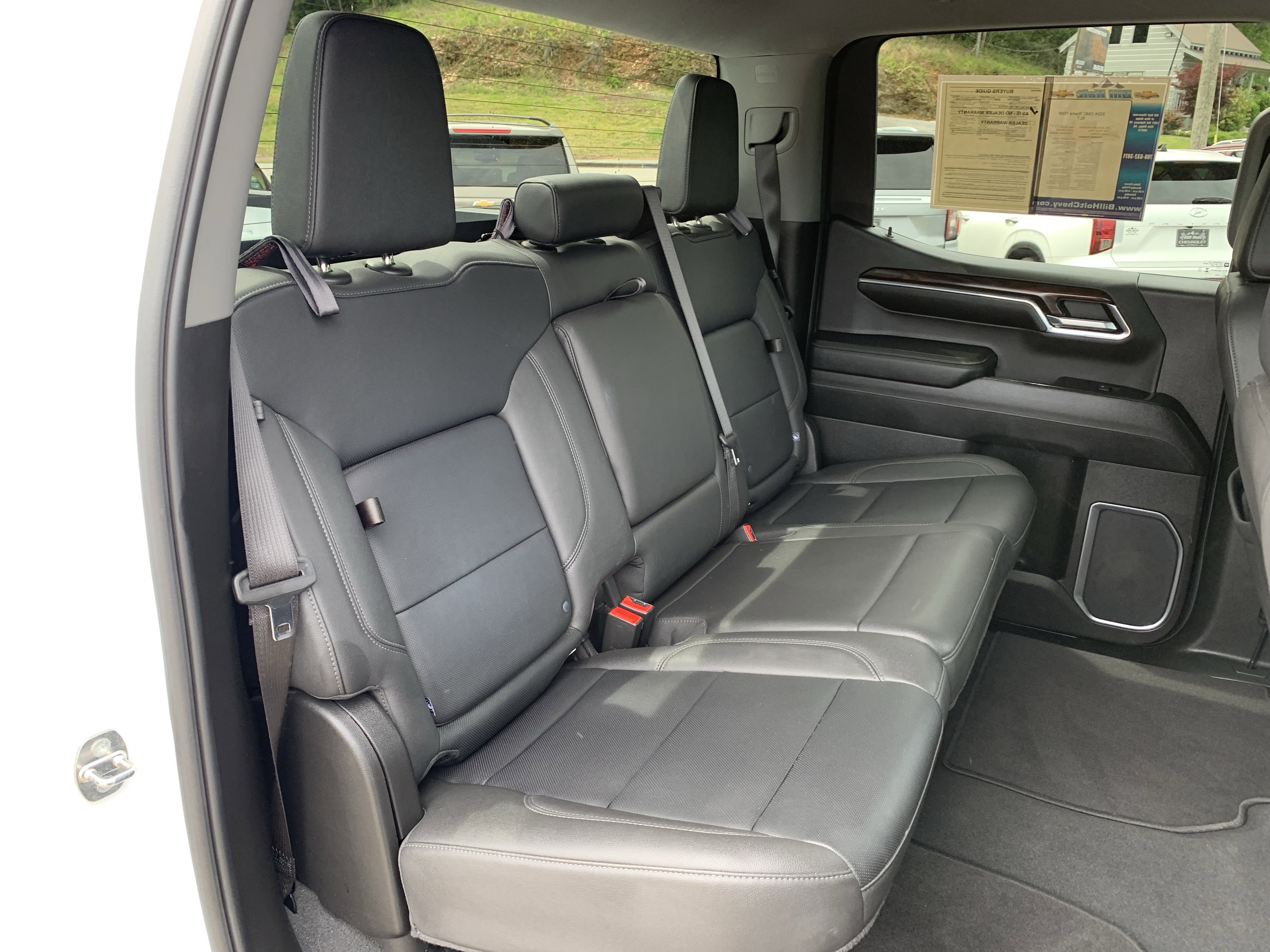 Used 2024 GMC Sierra 1500 SLT AWD/4WD image 41