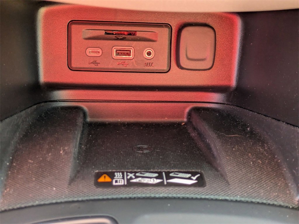 Used 2021 Chevrolet Equinox Premier image 26