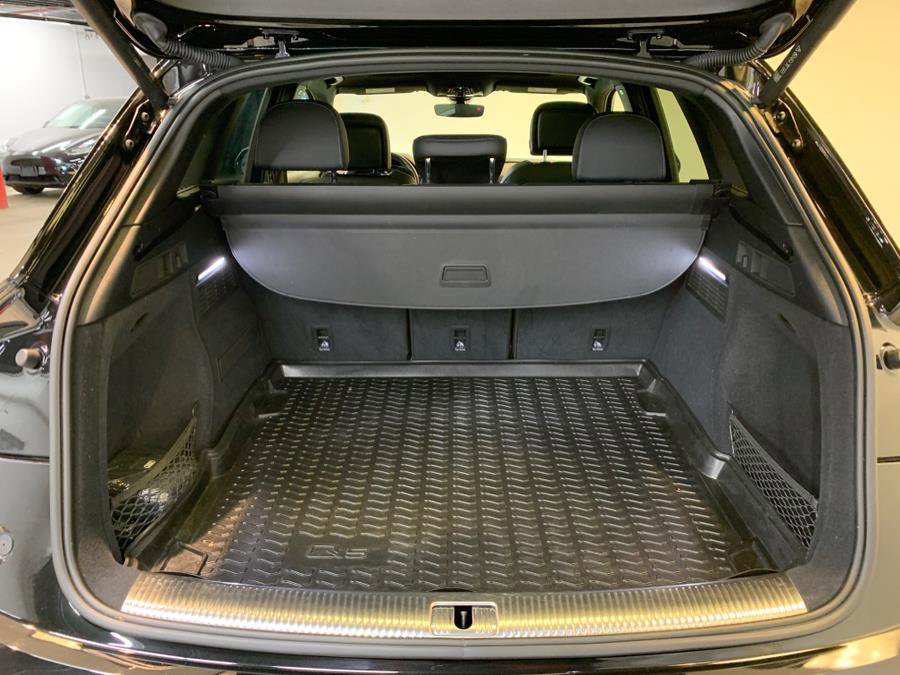 Used 2022 Audi SQ5 Premium Plus w/ Premium Plus Package image 43