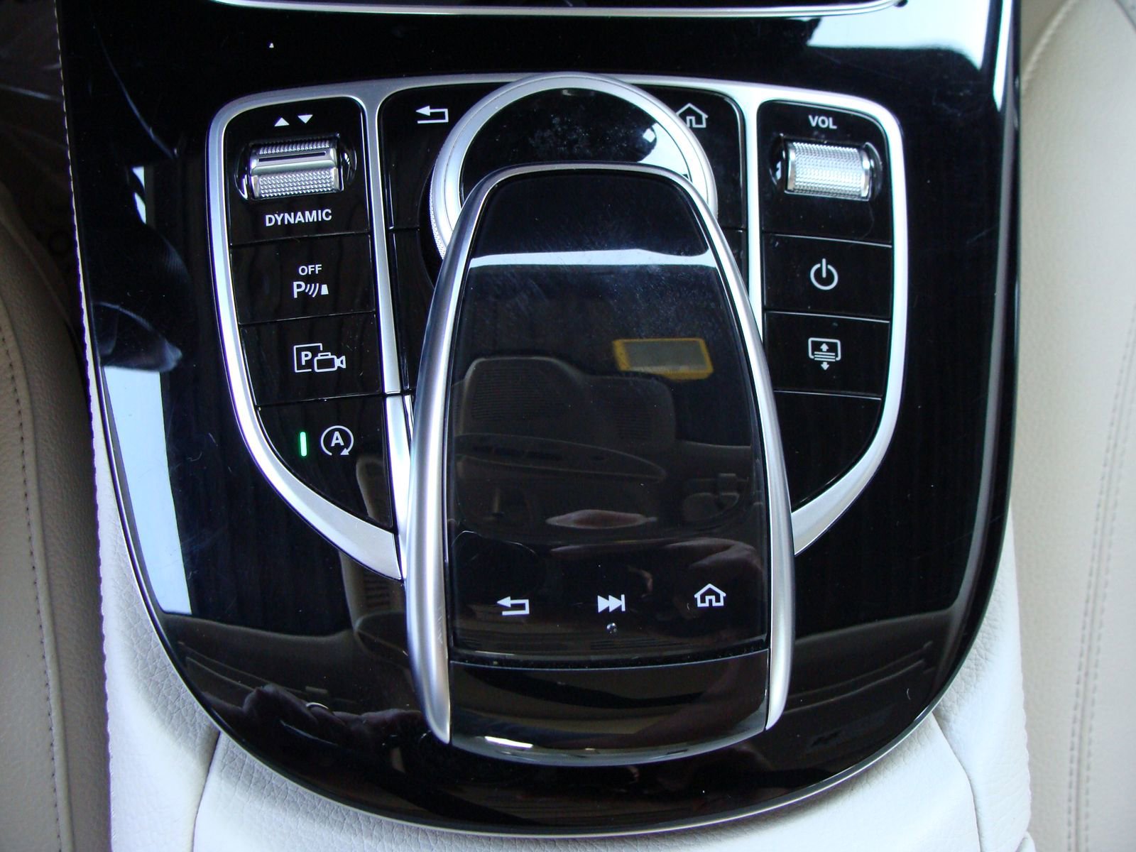 Used 2018 Mercedes-Benz E 300 4MATIC image 34