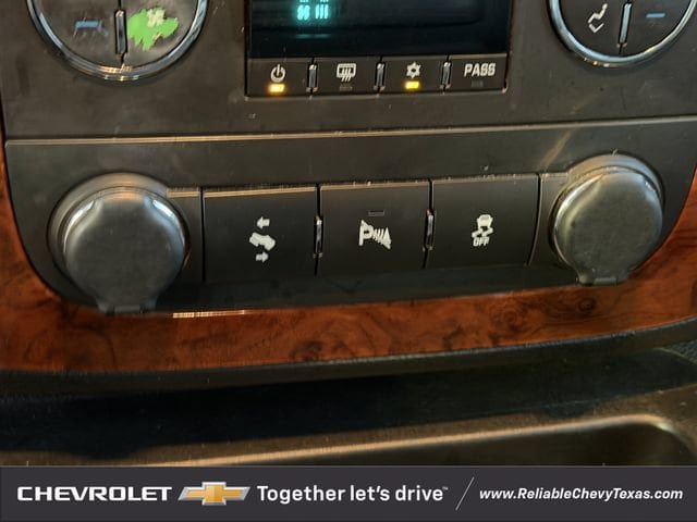 Used 2013 Chevrolet Tahoe LT RWD image 19