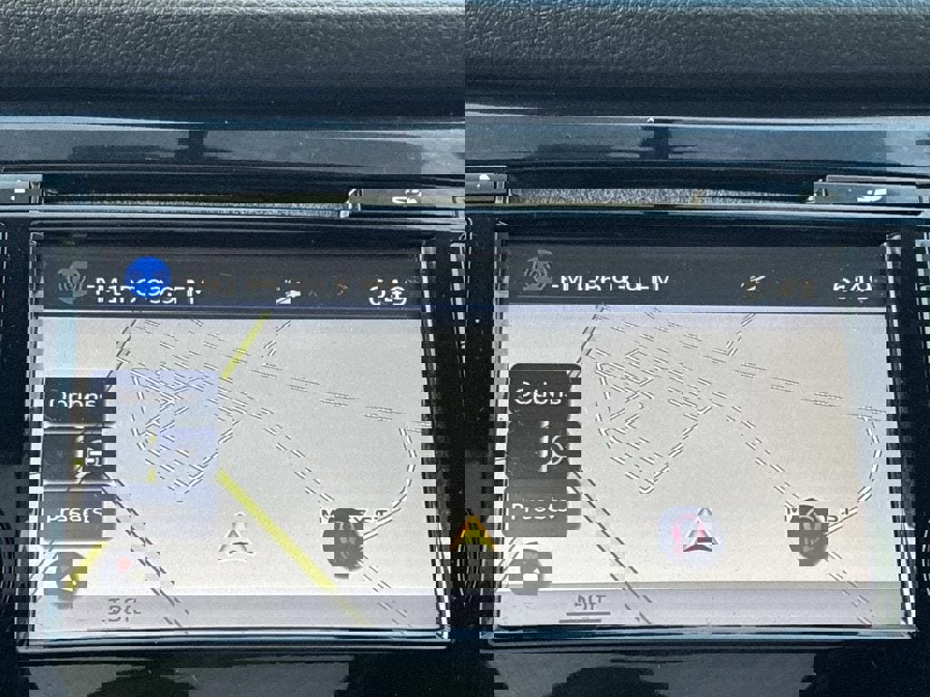 Used 2016 Nissan Rogue SL w/ SL Premium Package image 34