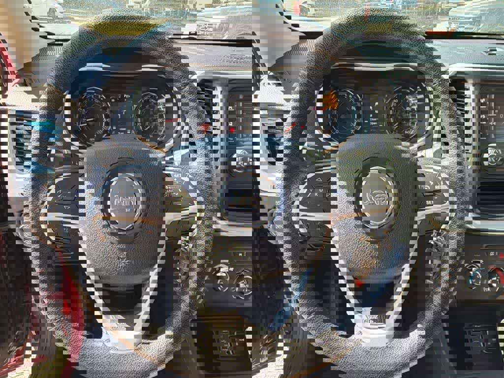 Used 2015 Jeep Cherokee Sport image 21