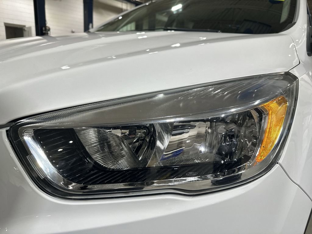 Used 2019 Ford Escape SE image 27