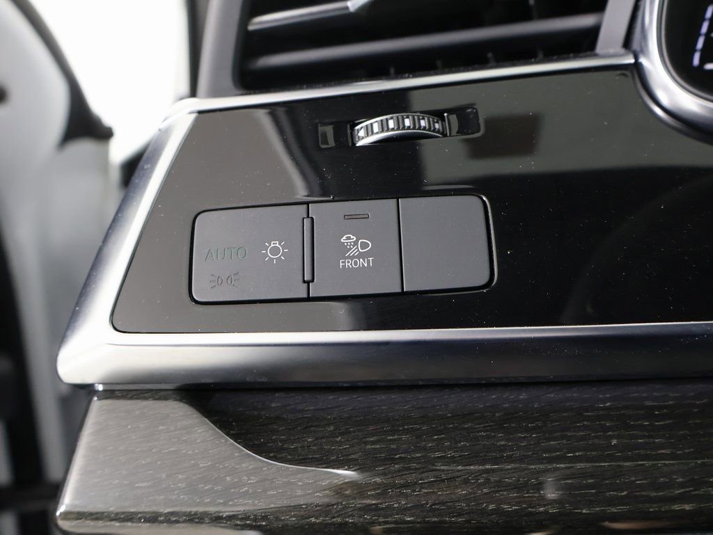 Used 2025 Audi Q7 2.0T Premium w/ Convenience Plus Package image 29