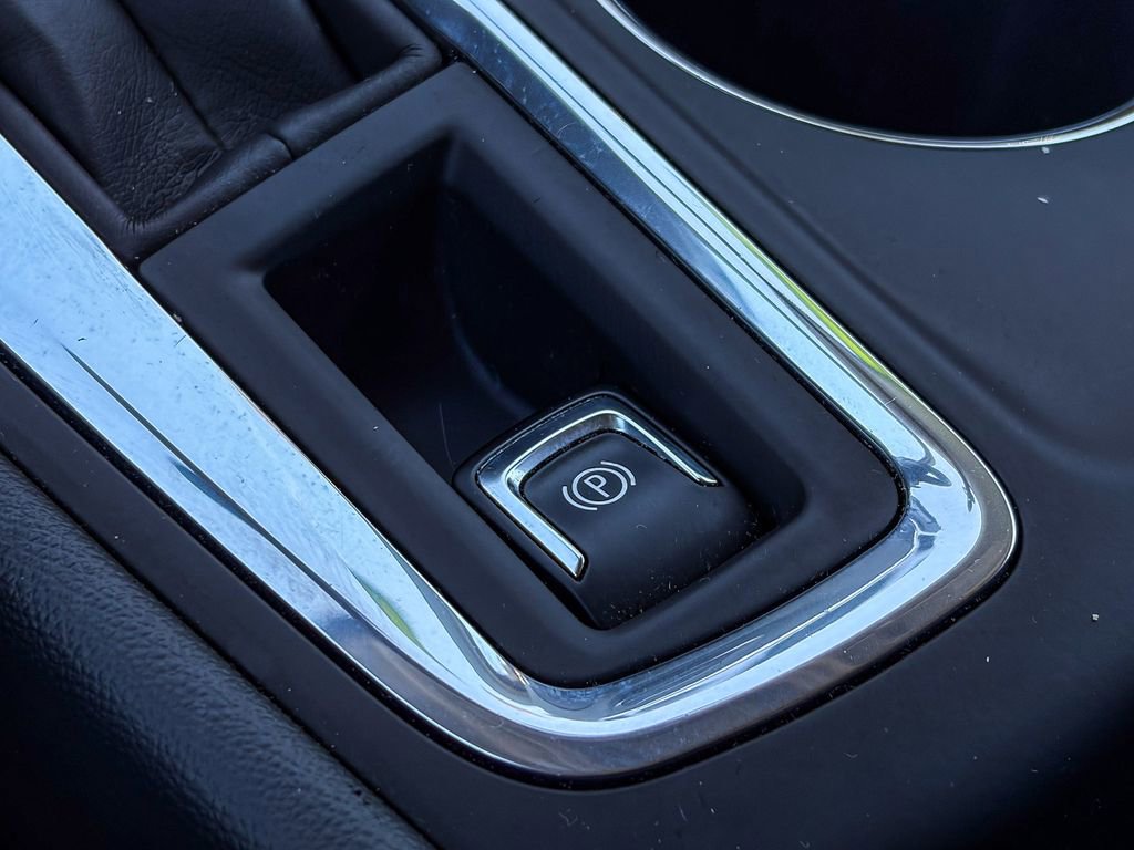 Used 2022 Chevrolet Equinox LS w/ LS Convenience Package image 31