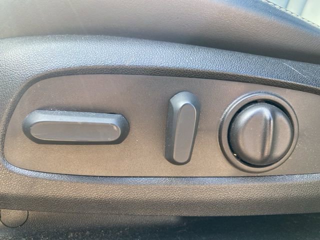 Used 2023 Buick Enclave Essence w/ Sport Touring Edition image 16