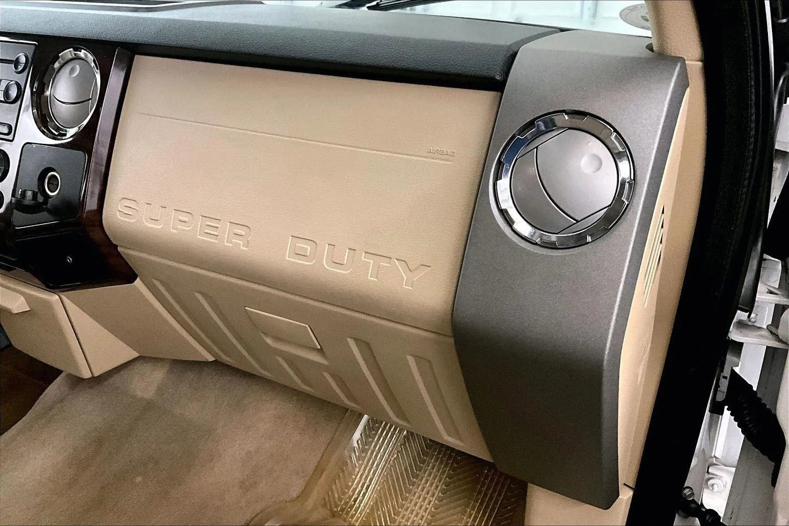 Used 2008 Ford F350 Lariat image 16
