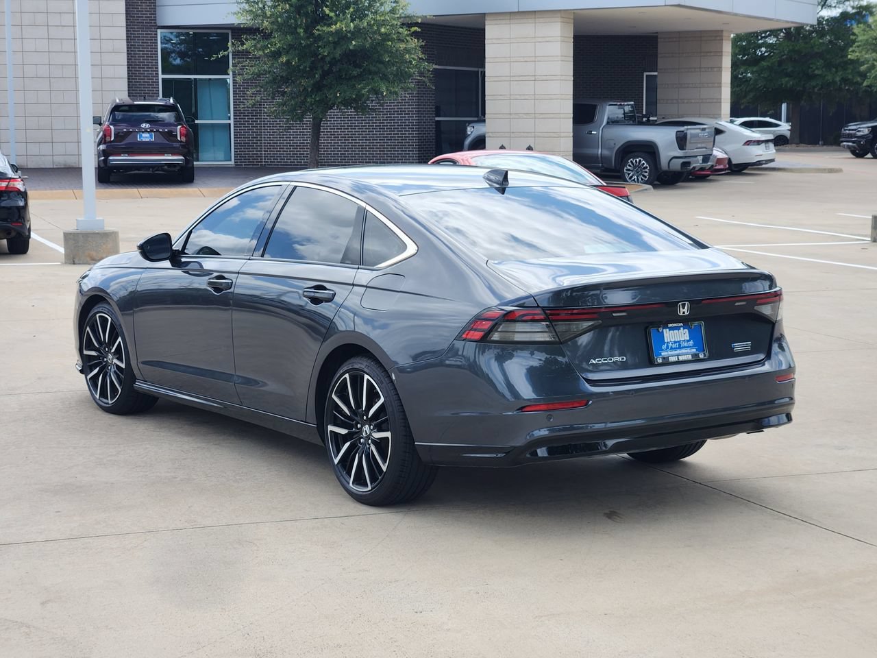 Used 2023 Honda Accord Touring image 7