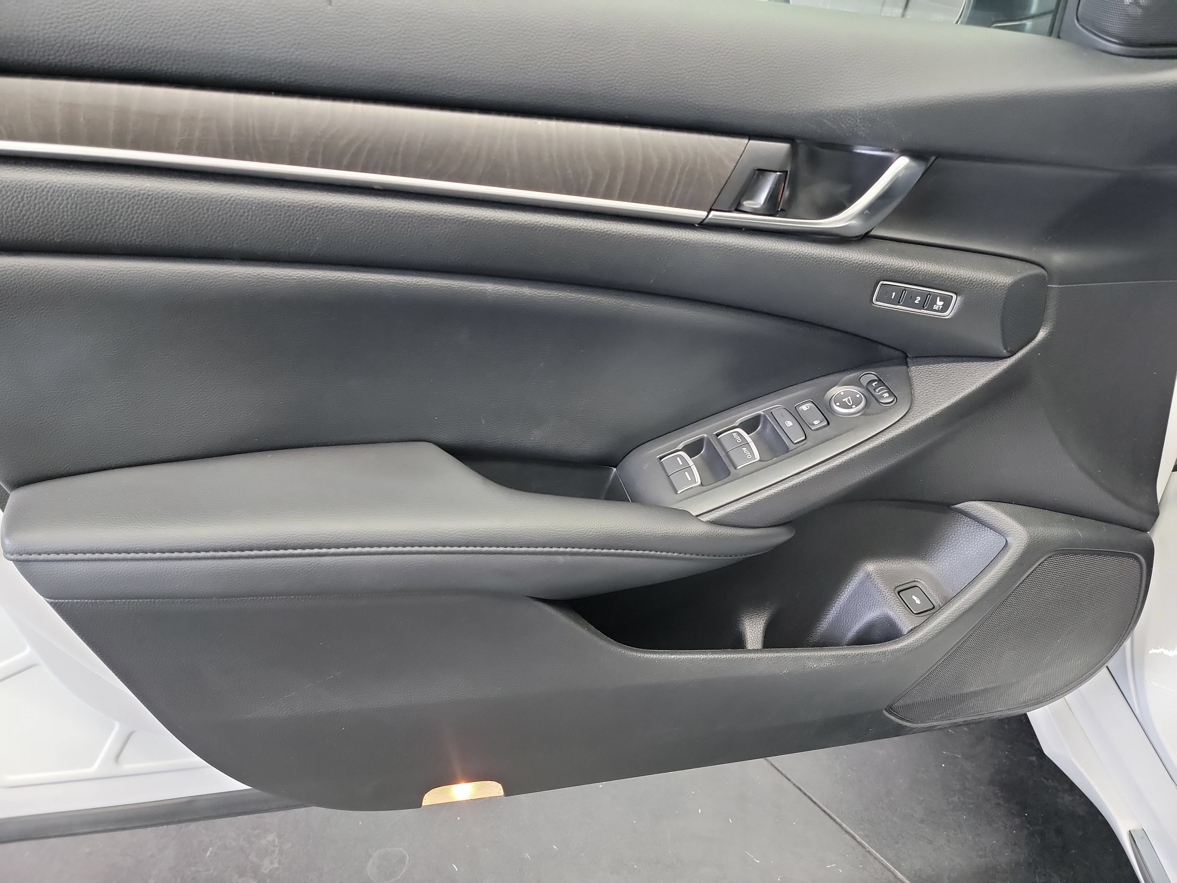 Used 2021 Honda Accord Touring image 13
