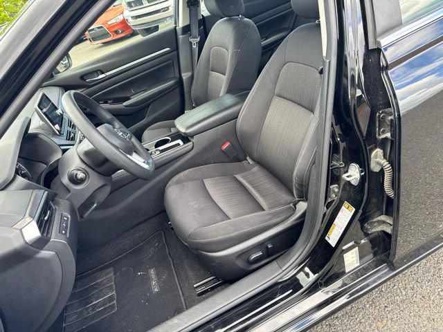 Used 2023 Nissan Altima 2.5 SV FWD image 13