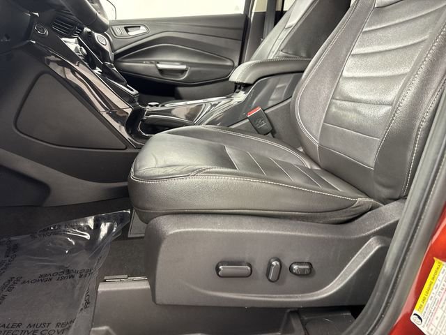Used 2014 Ford Escape Titanium w/ Equipment Group 401A FWD image 19