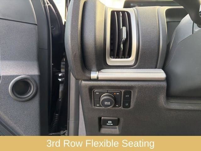 Used 2025 Ford Expedition Max Active image 39