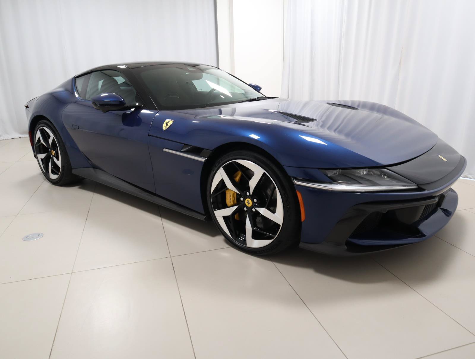 Used 2025 Ferrari 12Cilindri RWD image 33