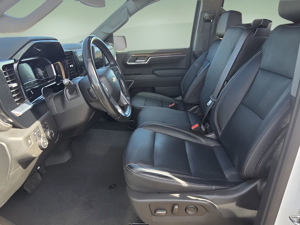 Used 2023 Chevrolet Silverado 1500 LT w/ Z71 Off-Road Package image 13