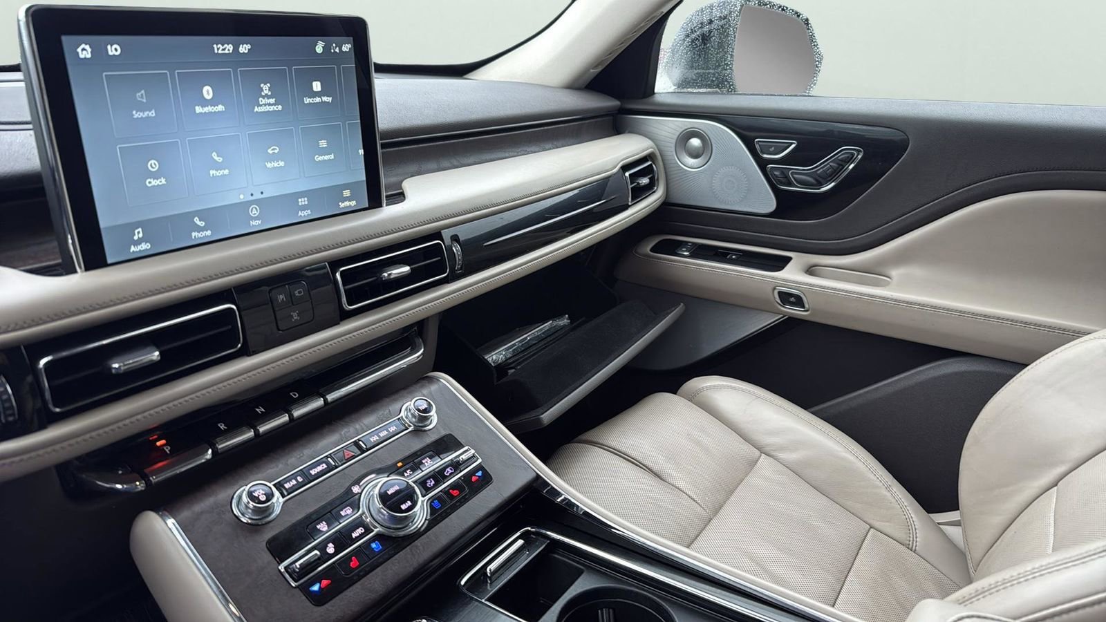 Used 2021 Lincoln Aviator Reserve w/ Equipment Group 202A AWD/4WD image 20