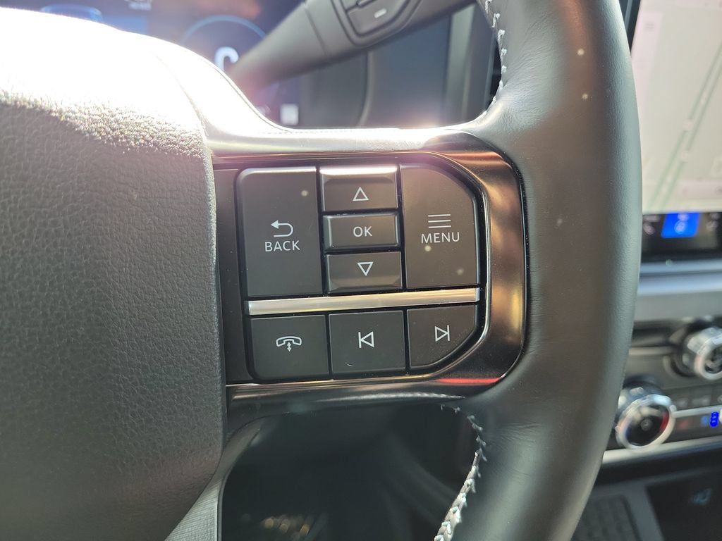 Used 2026 Ford F350 Platinum w/ Tremor Off-Road Package AWD/4WD image 17