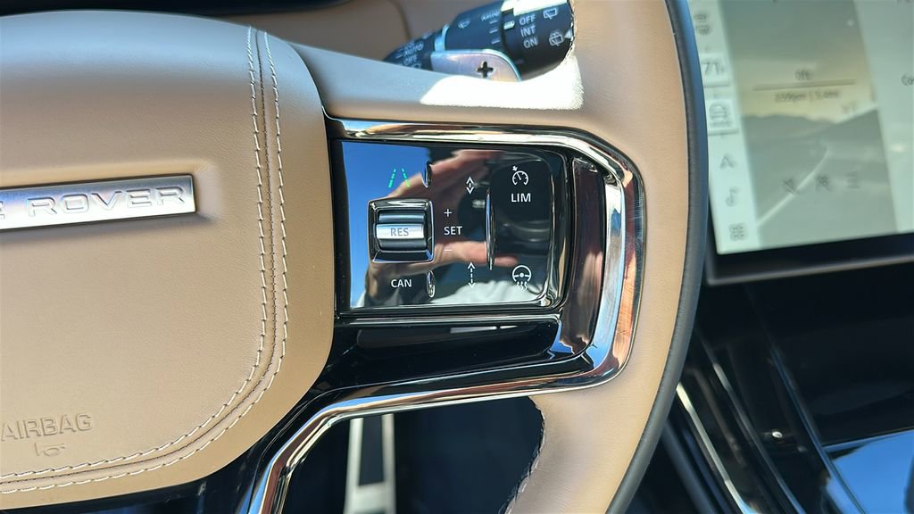Used 2025 Land Rover Range Rover Sport Dynamic SE image 15